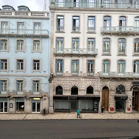 A Cozy Hideout Lissabon