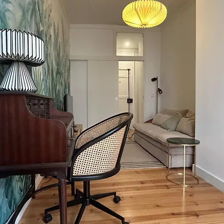 A Cozy Hideout Apartment Lisbon