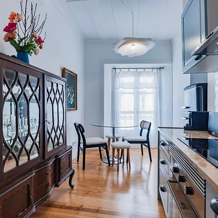A Cozy Hideout Apartment Lisbon