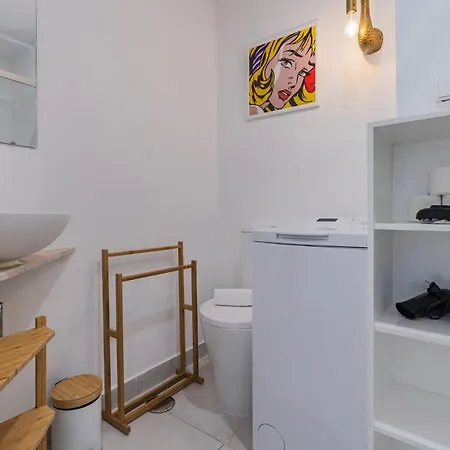 A Cozy Hideout * Lisbon